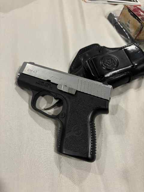 Kahr CM40