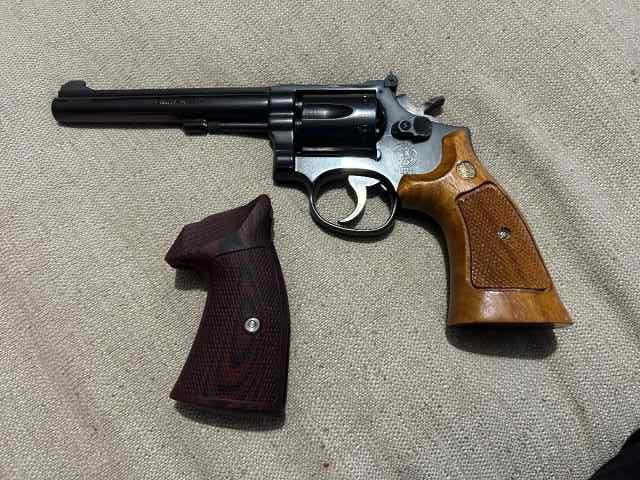 S&amp;W Model 17-4 K-22 Masterpiece Prelock