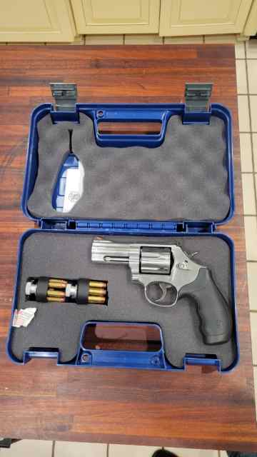 Smith &amp; Wesson 686+ 3&quot; 357 Magnum