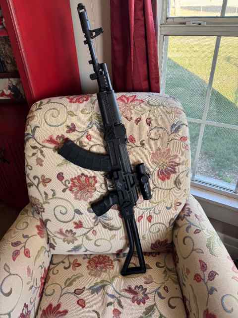 Arsenal AK with optic and ammo