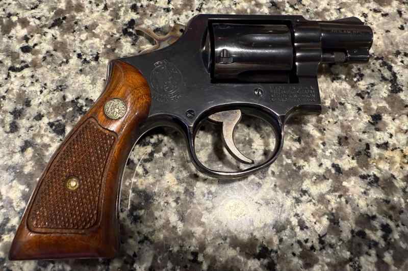 WTS Smith &amp; Wesson Model 10 snubbie (Mfg.1975)