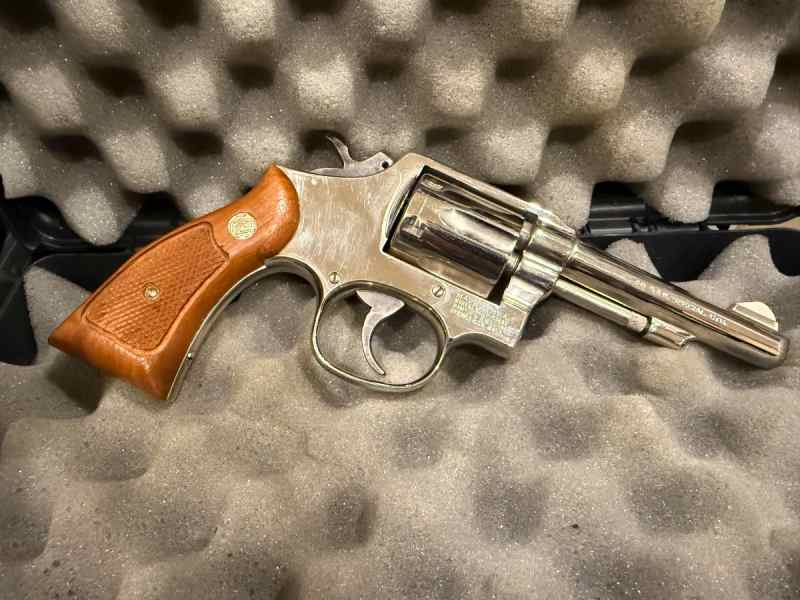 Smith and Wesson model 10-5 .38 nickel plated