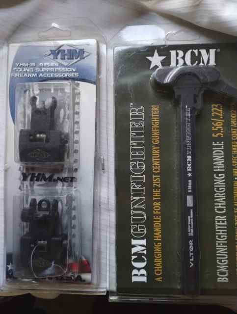 Yankee Hill QDS sight set, BCM gunfighter CH &amp;mags