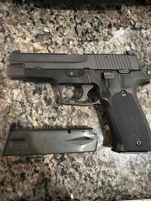 Sig Sauer  P226 9mm West German