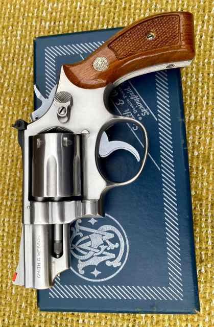 Smith and Wesson 66 No Dash